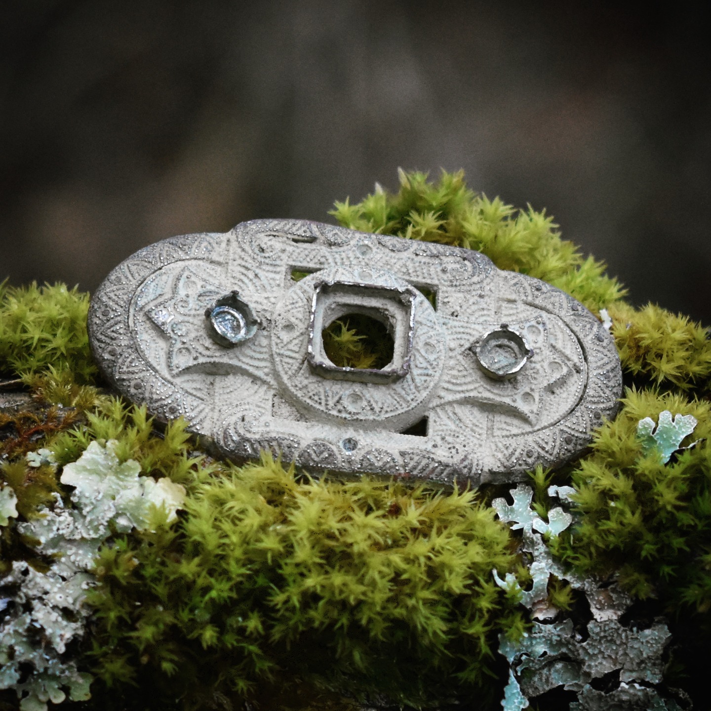 Edwardian brooch view 4